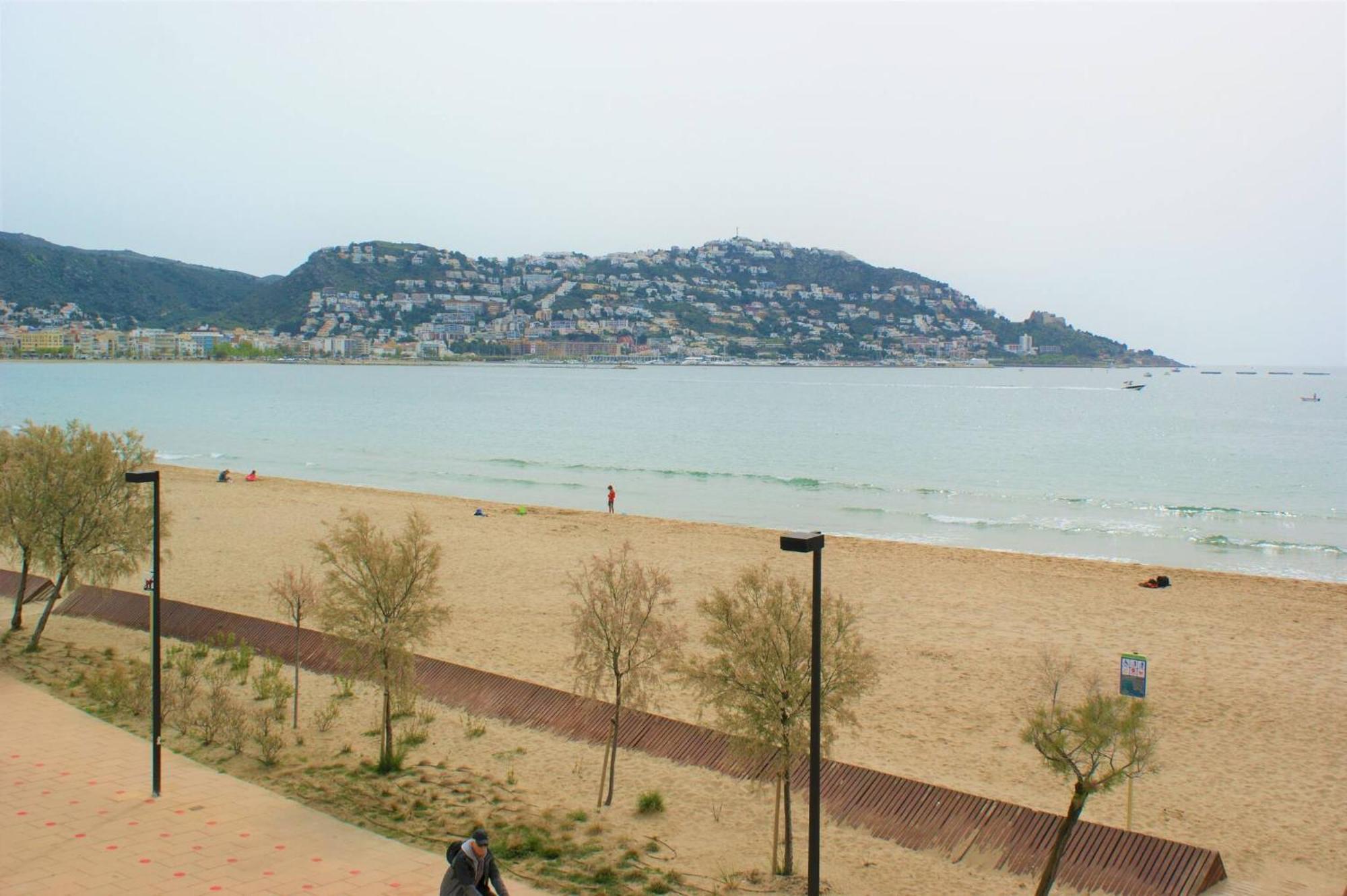 Apartamento Primera Linea Roses Con Vistas Al Mar Extérieur photo